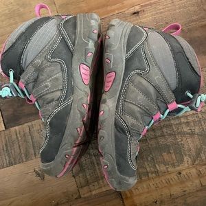 Keen girls waterproof hiking boots size 12